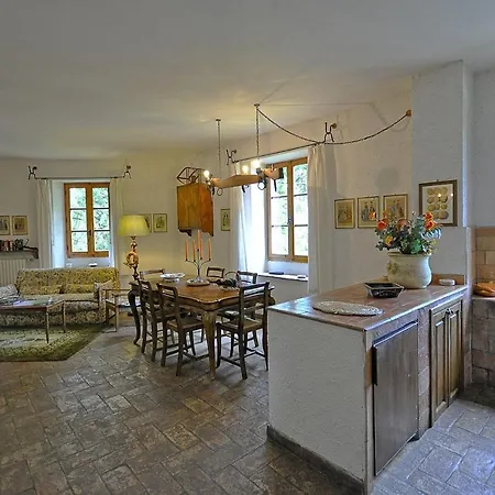 Apartment Sleeps 5
