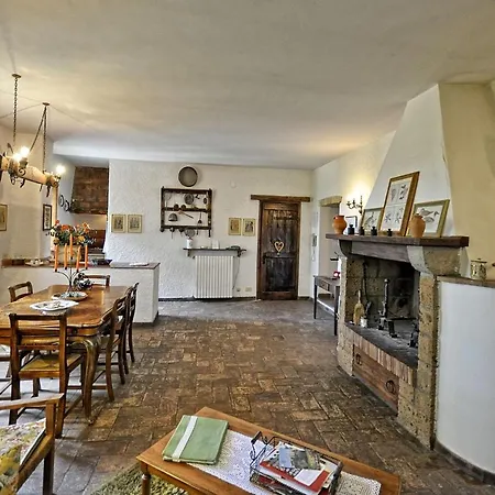 Apartment Sleeps 5 *