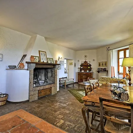 Apartment Sleeps 5 Centeno