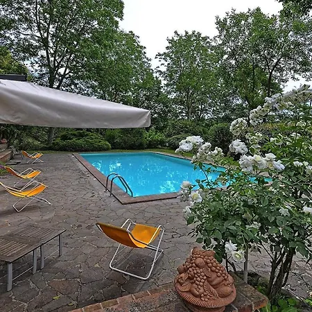Lägenhet Sleeps 5 *